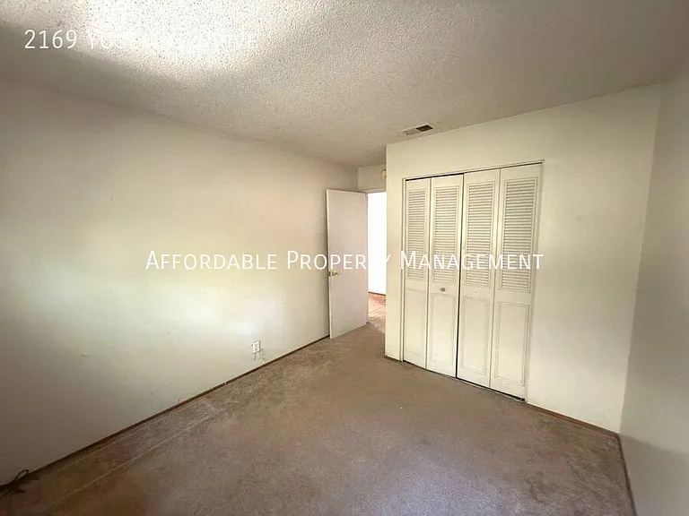 2169 Yosemite Dr — Photo 15