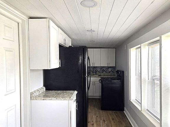 5th image of 11 W Eagle Ave APT 1