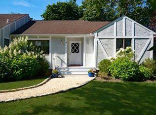 1 Sandys Ln, Remsenburg, NY 11960