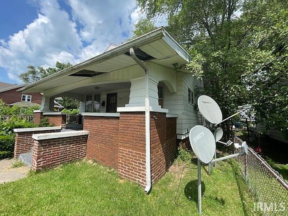 2nd image of 758 N Olive St