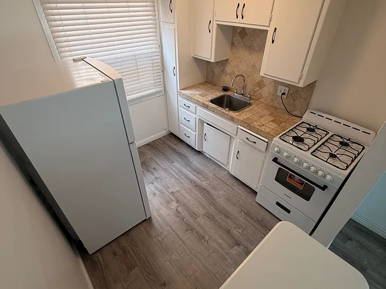 217 Nieto Ave — Photo 6