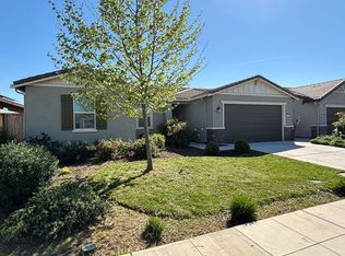 3602 Hawks Peak Dr, Madera, CA 93637