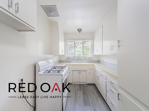 5th image of 1632 N Laurel Ave APT 225