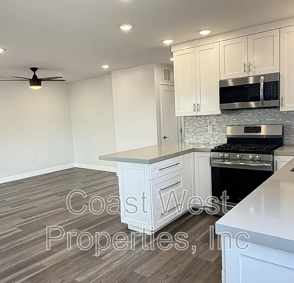 2030 Diamond St #A — Photo 7
