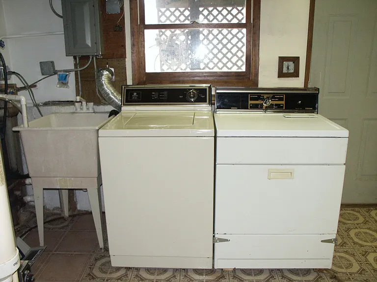 Washer and gas dryer included