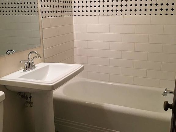 5th image of 205 S Oakland Ave #B