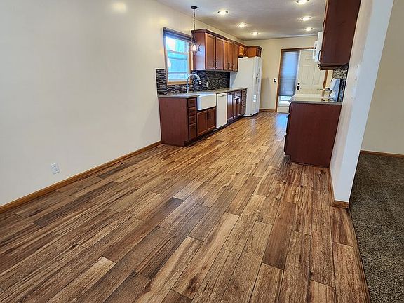 2nd image of 1306 Cedarwoods Dr