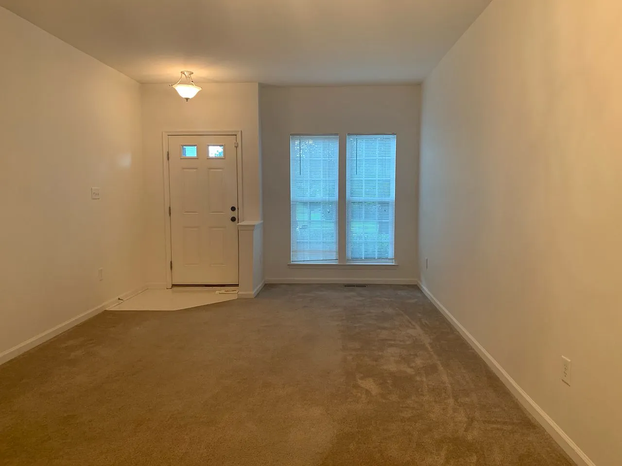 3 bed, 2.5 bath, $2,000 — Photo 4