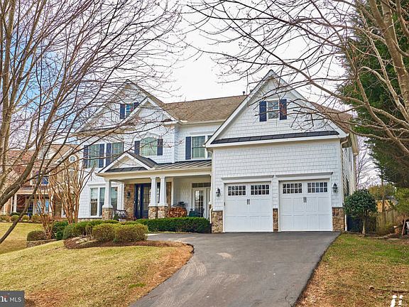 2nd image of 507 John Marshall Dr NE