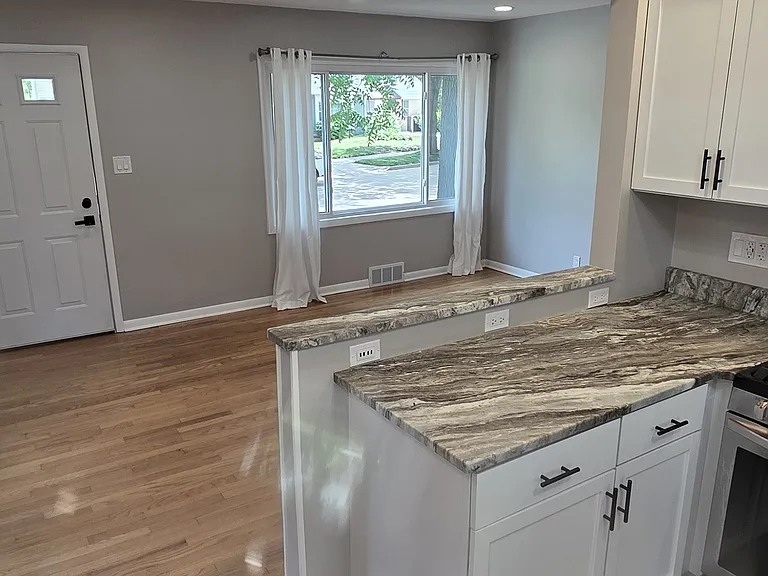 9322 W Mount Vernon Ave — Photo 5