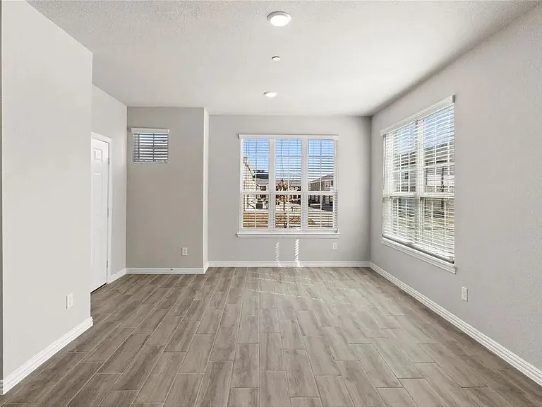 2820 Percheron Dr — Photo 6
