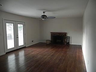 4th image of 2410 Landon Dr