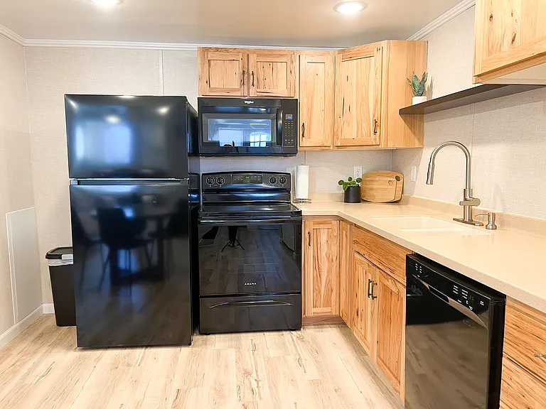509 W 4th St #3 — Photo 15