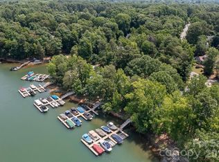 122 Lake Pine Rd, Mooresville, NC 28117