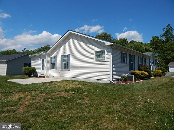 3rd image of 537 Weaver Dr #537