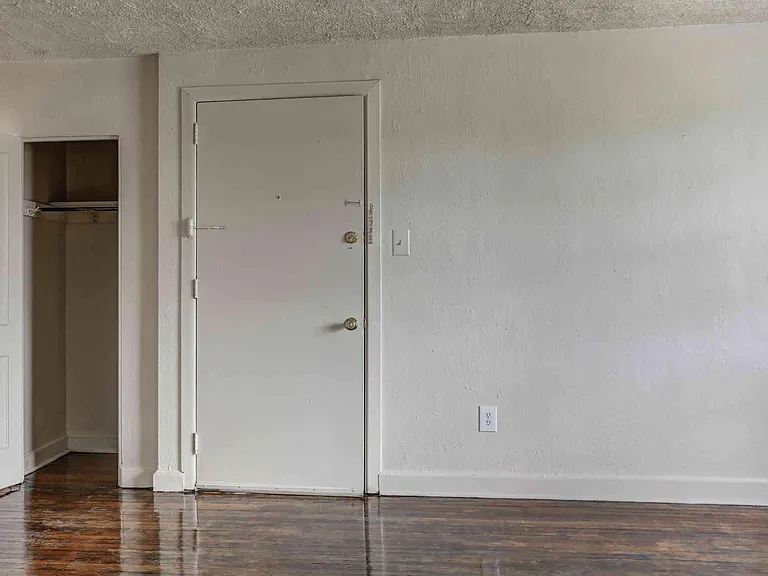 Magnolia Park Apartments — Photo 14