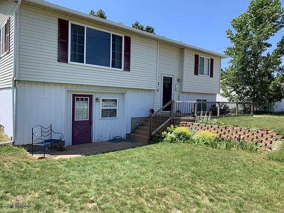 2nd image of 1921 N Wilson Ln