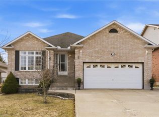 25 Linington Trl, Hamilton, ON L9H7A3