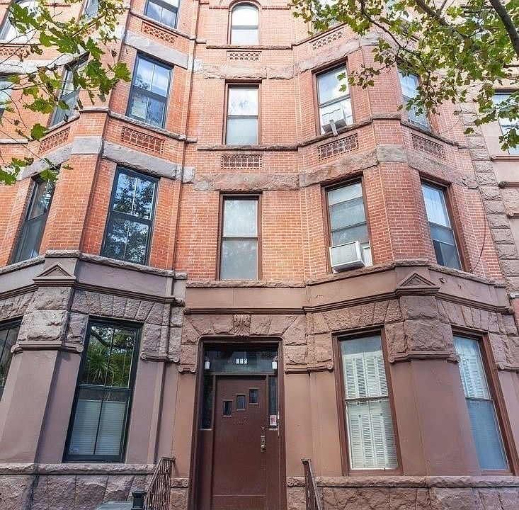 1st image of 340 6th Ave