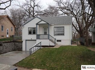 2033 Calhoun St, Bellevue, NE 68005