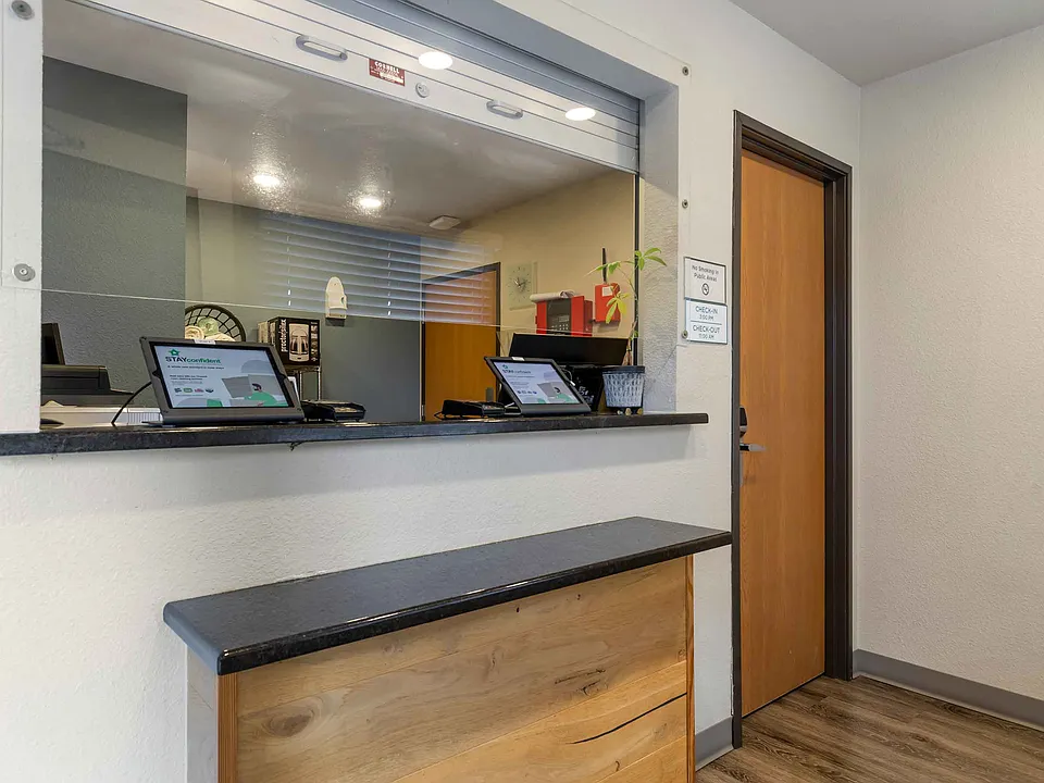 Lobby and Guest Check-in