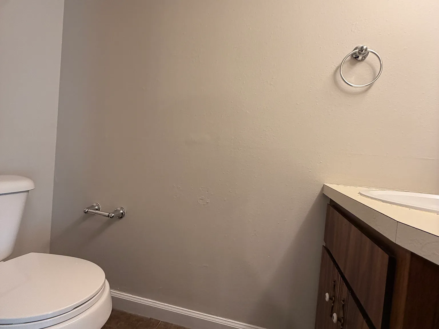 2 bed, 1.5 bath, 900 sqft, $925 — Photo 4