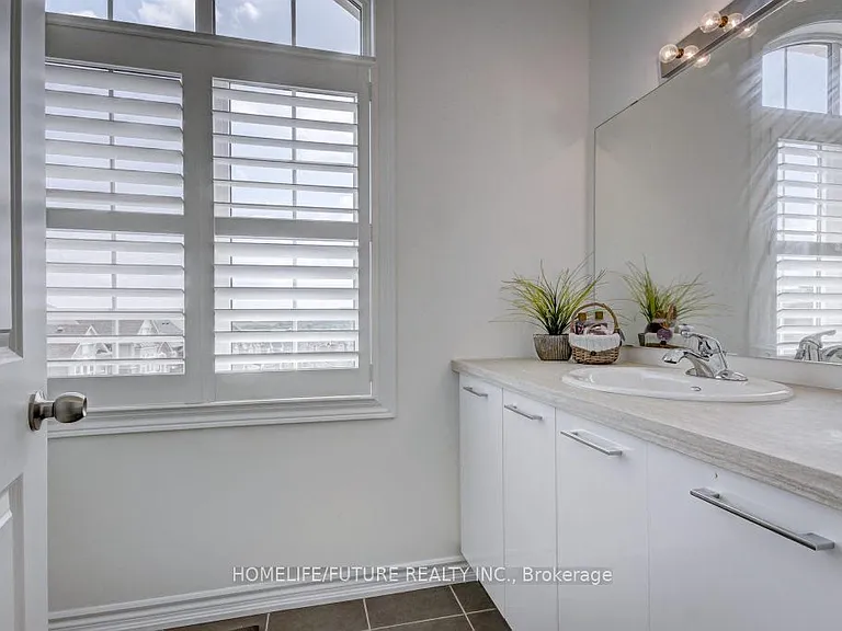 58 Ridge Gate Cres — Photo 18