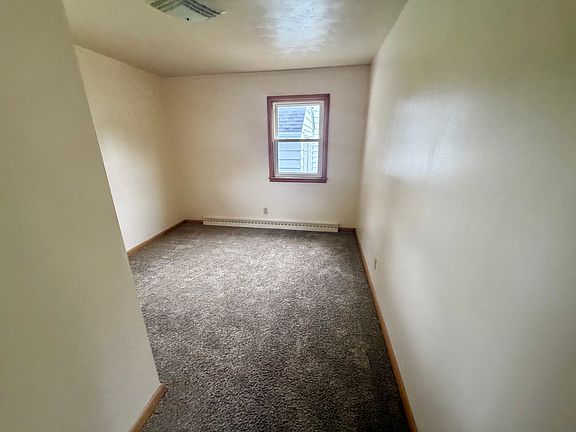 4th image of 1030 E 12th St
