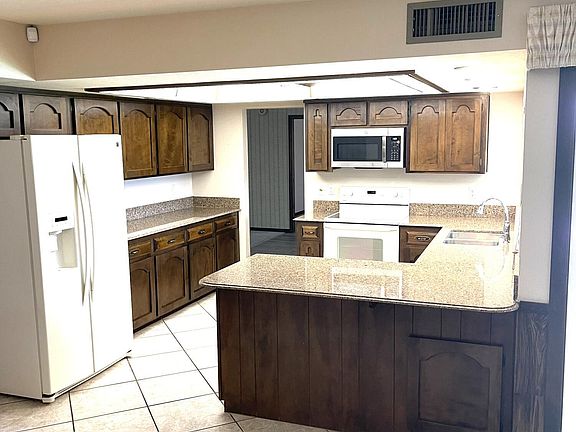 4th image of 5407 W DAHLIA Drive