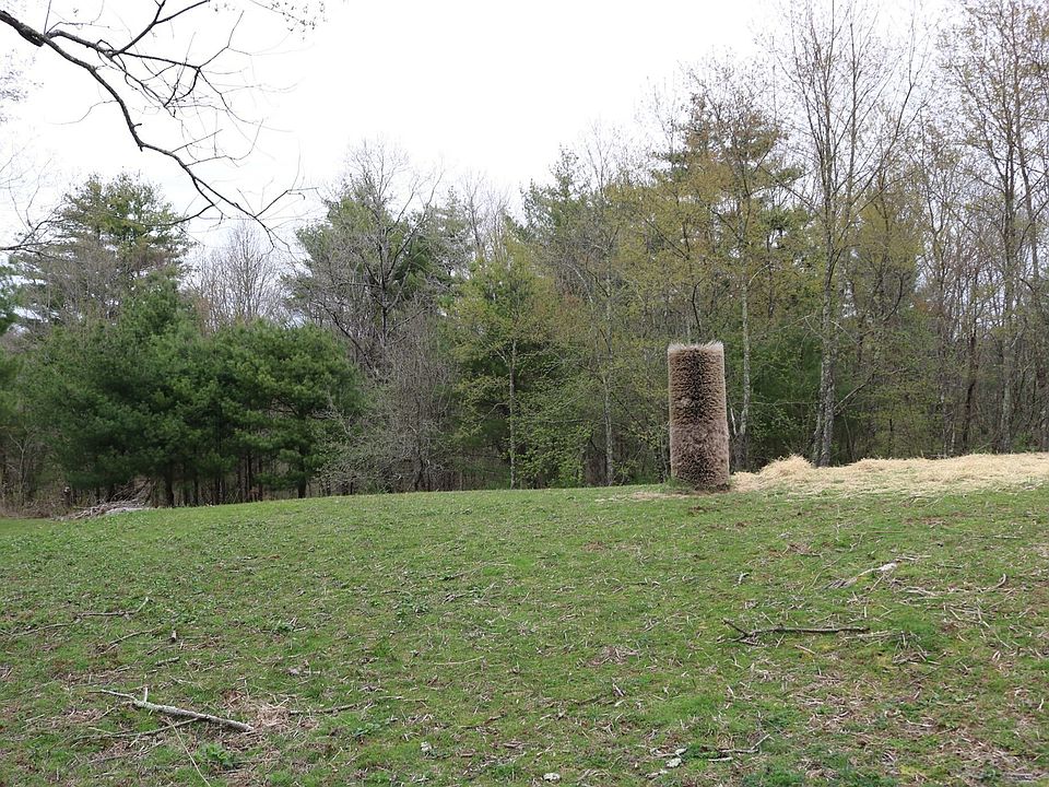 2nd image of 39 E Blood Rd