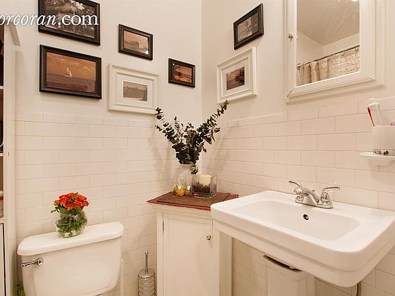 5th image of 595 President St APT 3L