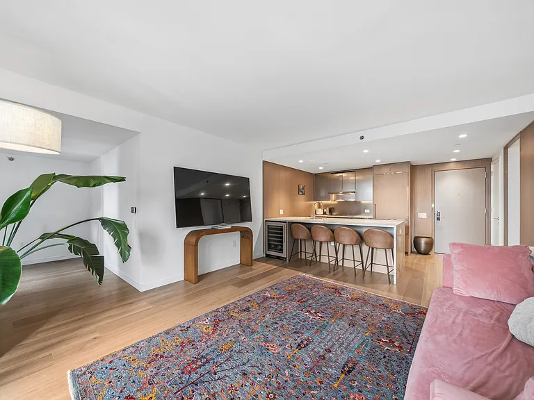 111 W 56th St #37L — Photo 4