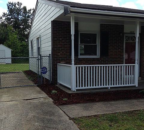 3rd image of 2910 Wedgedale Dr