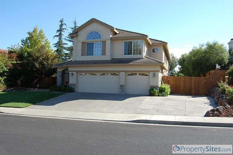 1st image of 530 Canyon Oak Dr