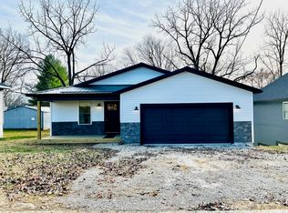 418 17th St, Bedford, IN 47421