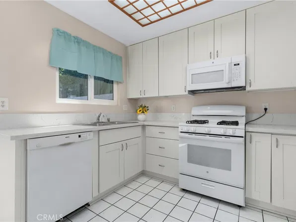 660 S Glassell St APT 45, Orange, CA 92866