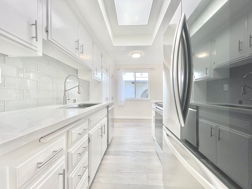 1st image of 920 18th St #4