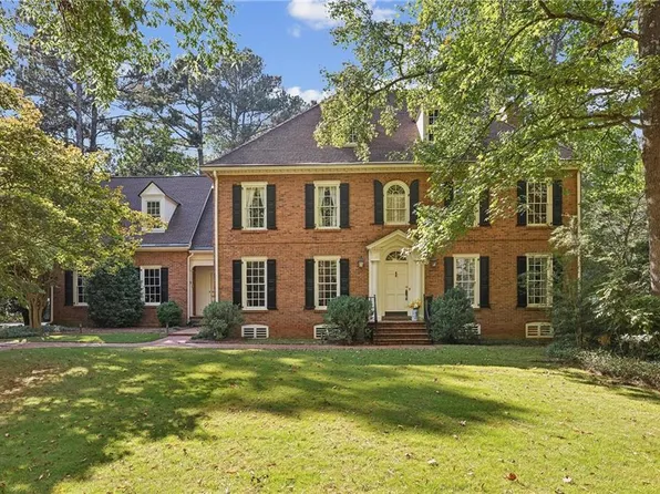 10 Old Maryland Chase, Sandy Springs, GA 30327
