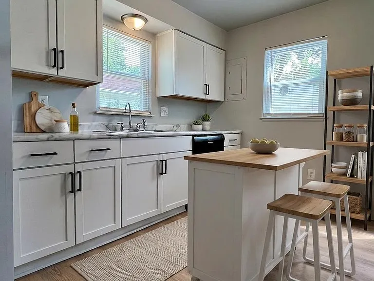 20340 E Eight Mile Rd — Photo 2