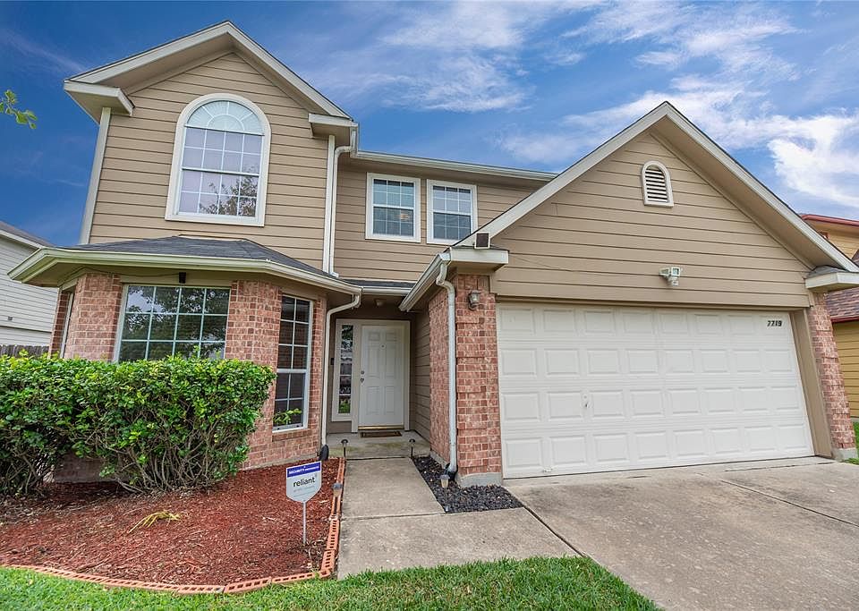 1st image of 7719 Greenwood Point Dr