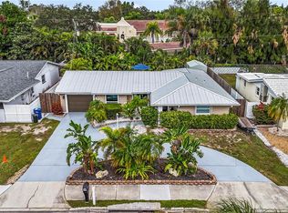 3215 Bayshore Gardens Pkwy, Bradenton, FL 34207