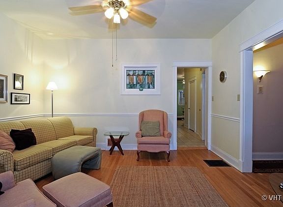 5th image of 3910 N Ashland Ave