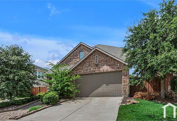3rd image of 4011 Logan Dr