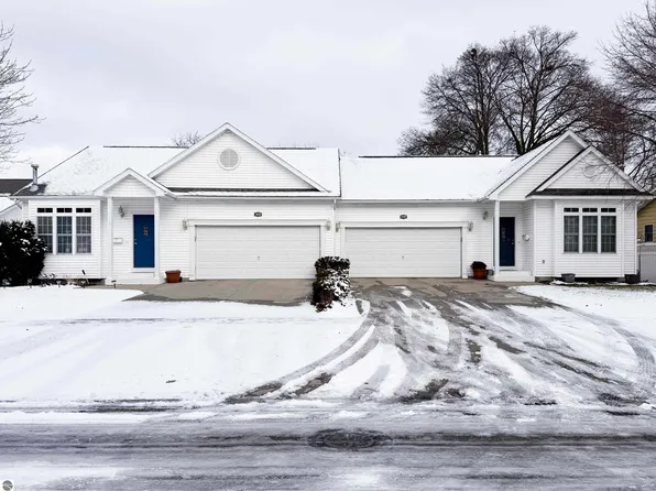 1005 & 1007 E Michigan St, Mount Pleasant, MI 48858