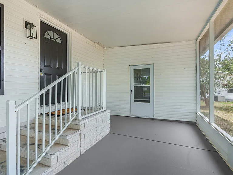 14261 Montclair Dr — Photo 24