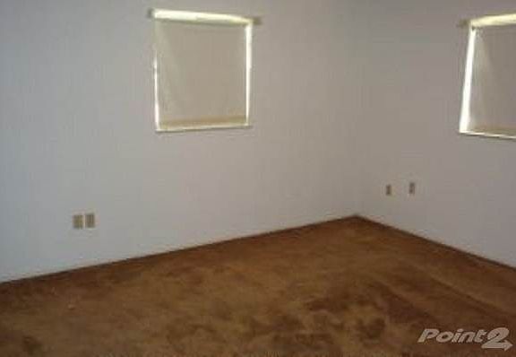 22 x 20 Family Room