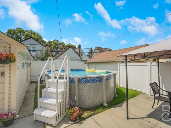 38-22 Clearview Expressway image 23 of 24