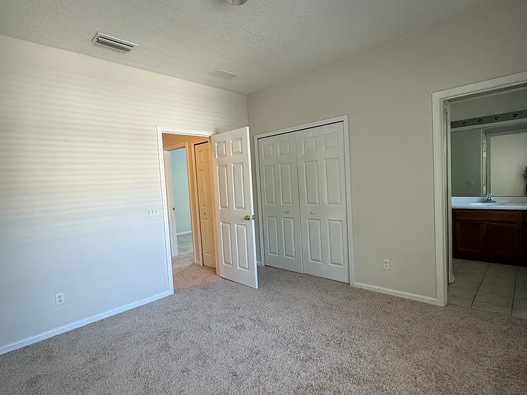 12423 Forest Lake Cir N #3 — Photo 25