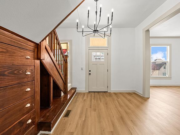 4th image of 102 Rice St