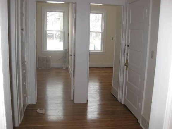 3rd image of 675 Auburn Ave